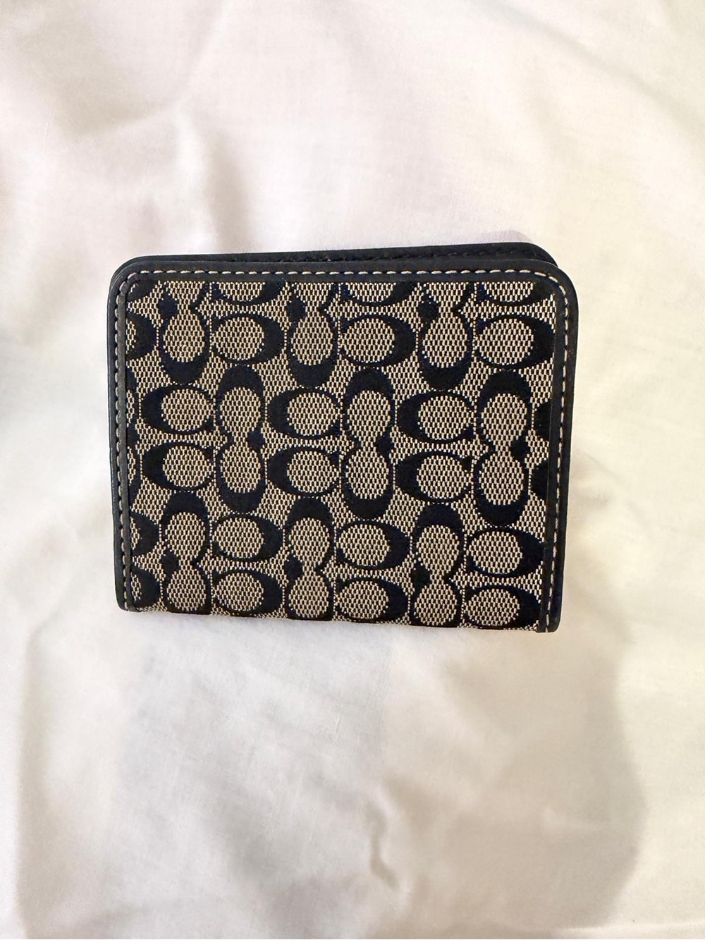 Coach Signature Jacquard Bifold Card Holder - Black and Beige